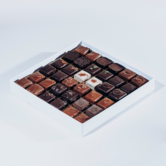 Etui de 36 chocolats ganaches et pralinés